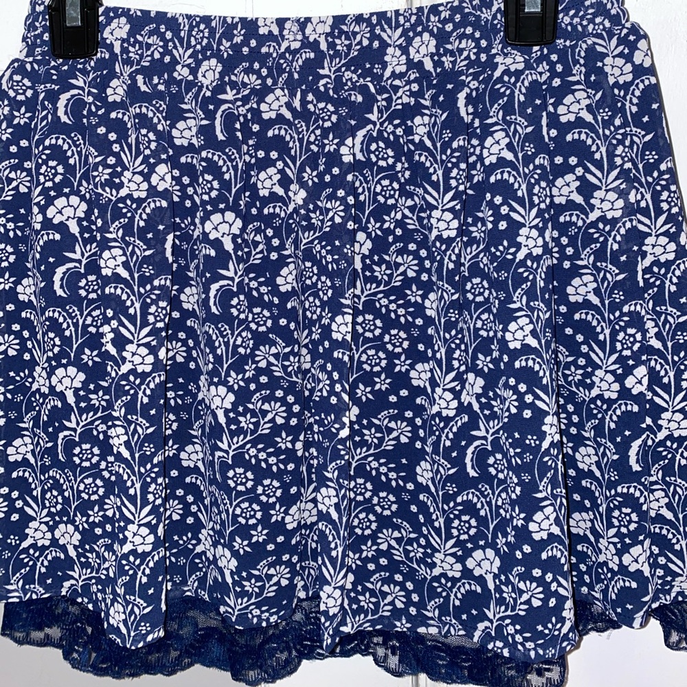 Forever 21 White/Navy skirt with a Navy lace slip